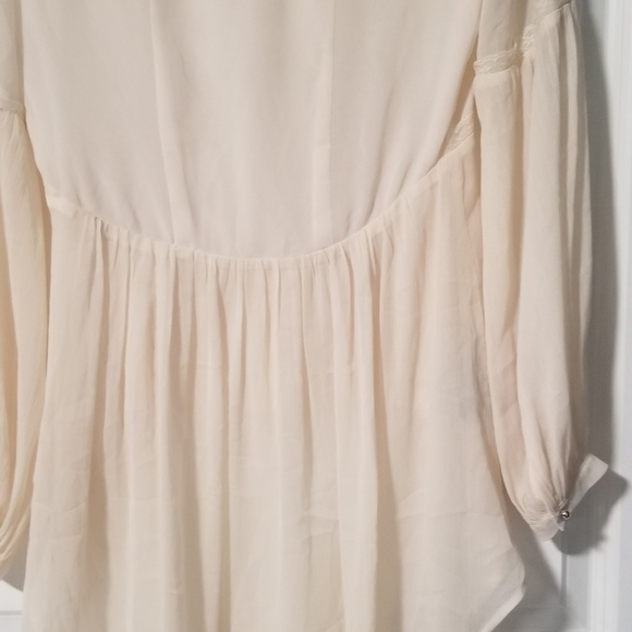 Hi and low blouses - Picture 3 of 4